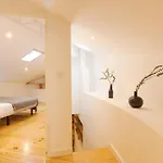 דירה The Yellow House - Duplex ליסבון