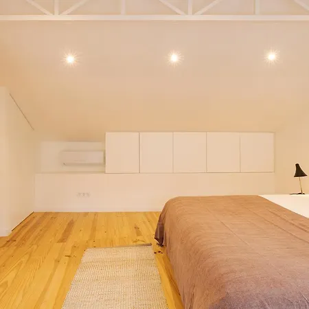 Appartement The Yellow House Spacious Duplex In Prazeres District *
