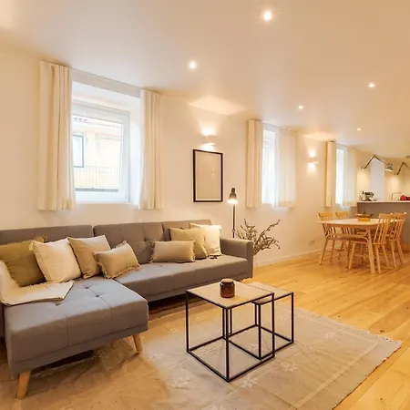 Appartement The Yellow House Spacious Duplex In Prazeres District *