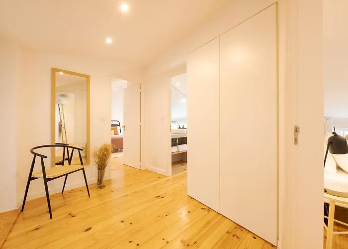 The Yellow House - Duplex Apartment