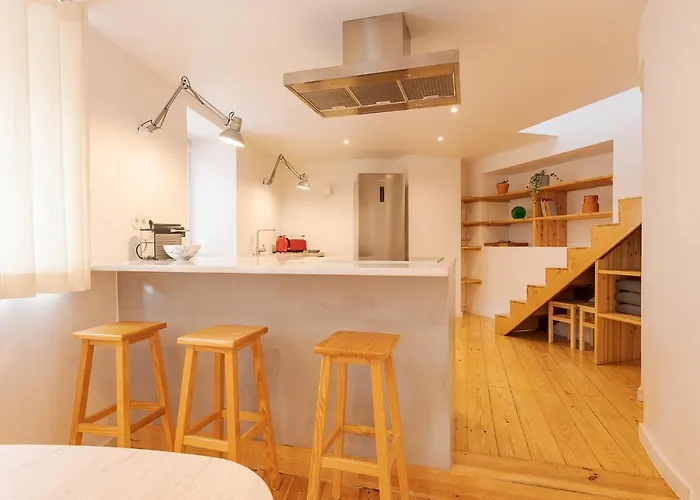 The Yellow House - Duplex *