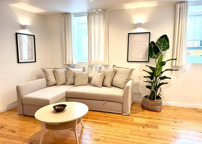 The Yellow House - Duplex Apartment *